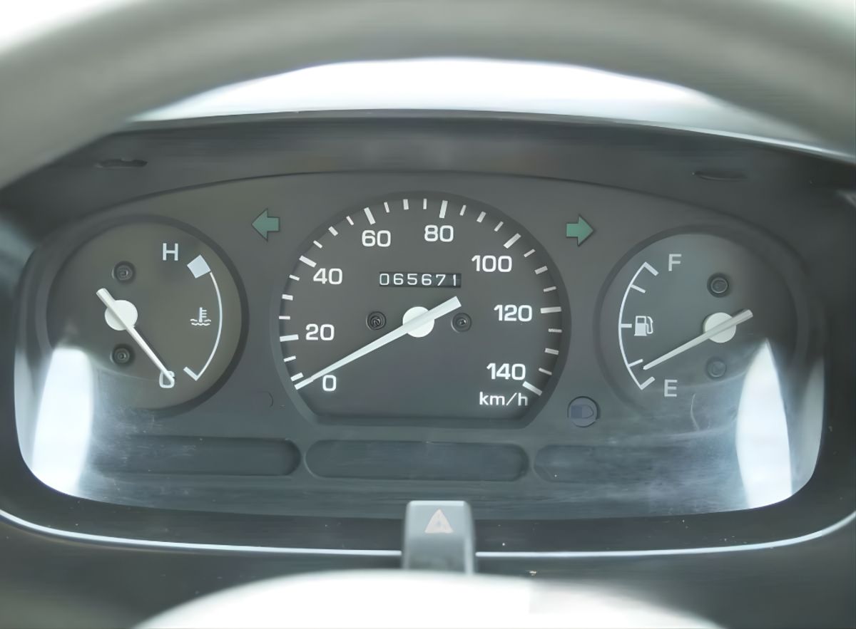 1999 Daihatsu Hijet Truck Special 4WD thumbnail 10